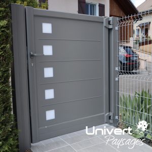 clôture pays-de-gex paysagiste barrière jardin portail aluminium motorisé brise vue panneau occultant treilli aluminium laqué fermeturiste valleiry vulbens thoiry sergy péron pougny farges chenex