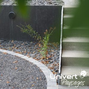 mur muret de jardin en ardoise, soutènement de terrain, aménagement paysager ain haute-savoie paysagiste univert paysages