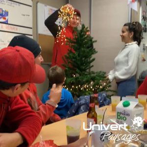 Les paysagistes du Pays-de-gex fêtent Noel en équipe à l'entreprise à Collonges (11)