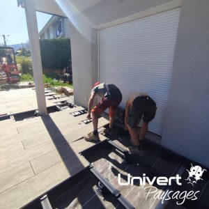 Terrasse grès cérame aspect bois jardin paysagiste pays-de-gex aménagement extérieur pas japonais strcuture grad stonerail (8)