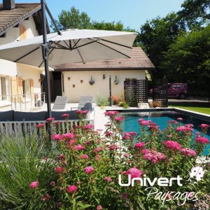 Aménagement paysager Divonne Pays-de-gex Univert Coccinelle piscine terrasse grès cérame abri mur plantations fruitiers (21)