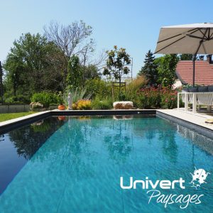 Aménagement paysager Divonne Pays-de-gex Univert Coccinelle piscine terrasse grès cérame abri mur plantations fruitiers (21)
