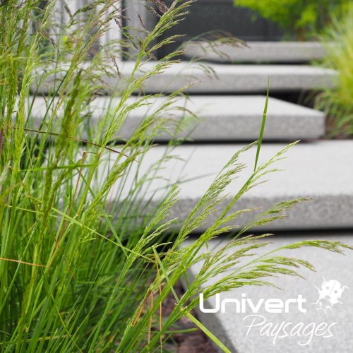 Escalier de jardin en marches massives pierre naturelle granit emmarchements paliers paysagiste