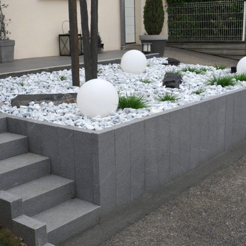 Muret beton pierre naturelle granit gala gris calcaire soutènement décoration jardin aménagement paysager pays de gex paysagiste